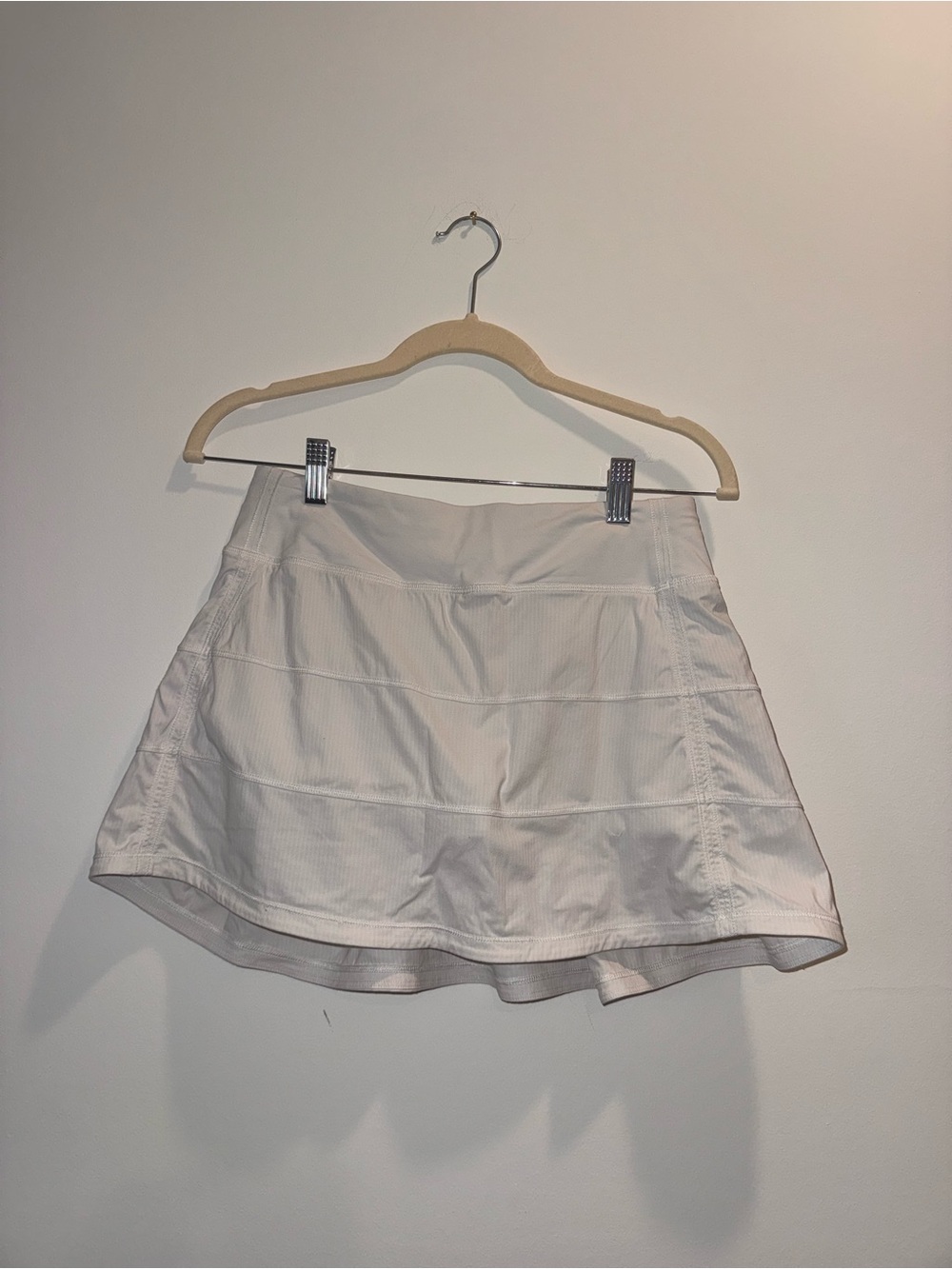 Lululemon Women’s Skort size 4 - Lightweight Tennis & Golf Short - Picture 3 of 4